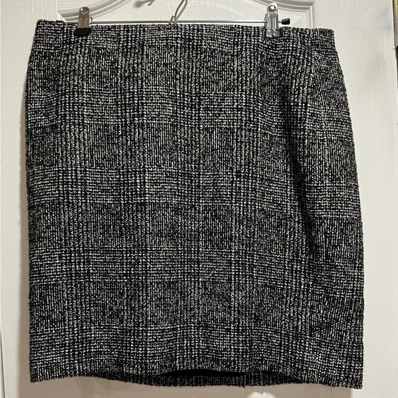 Ann Taylor wool blend skirt, size 10 - Picture 1 of 4